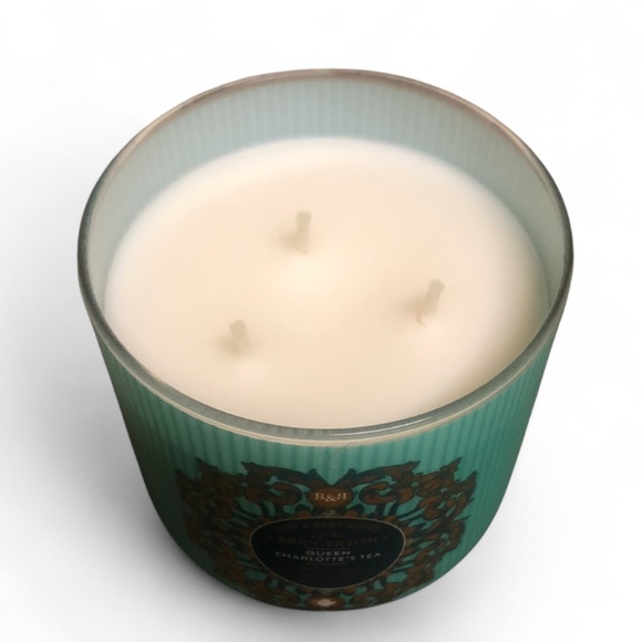 B&BW Queen Charlotte’s Tea Candle - Picture 3 of 4